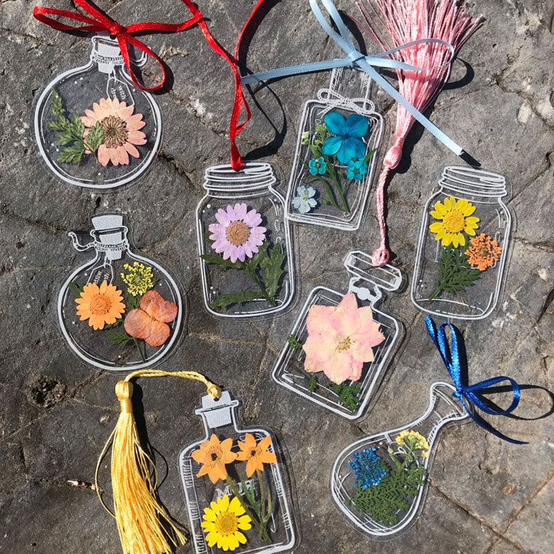 🌸DIY Transparent Dried Flower Bookmark: Let nature decorate your pages!